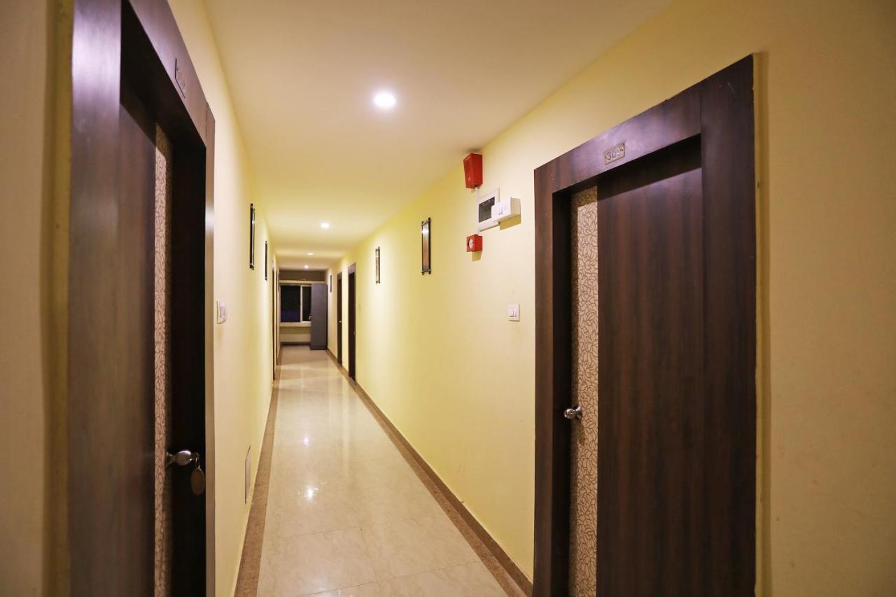 Oyo 15206 Hotel Sonar Gaon ปูรี ภายนอก รูปภาพ