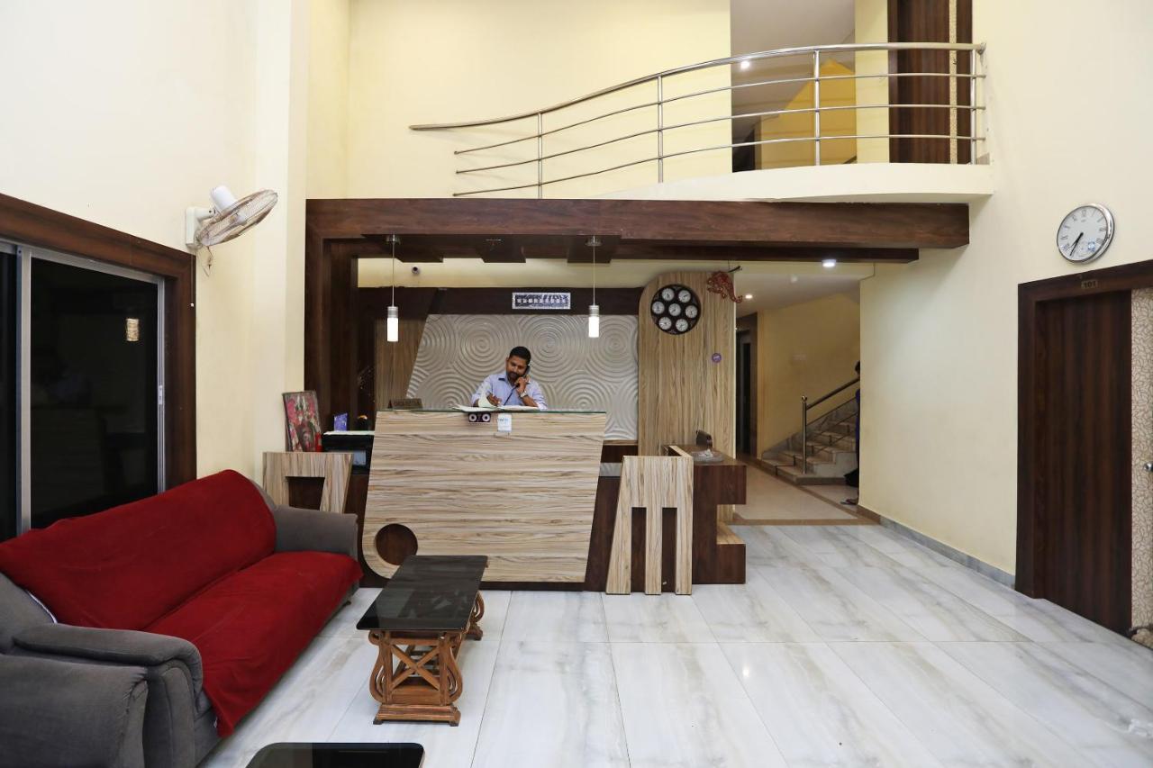 Oyo 15206 Hotel Sonar Gaon ปูรี ภายนอก รูปภาพ