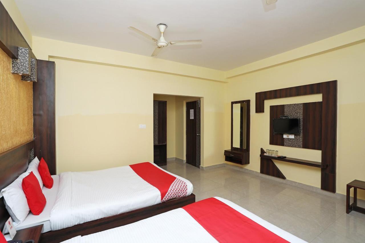 Oyo 15206 Hotel Sonar Gaon ปูรี ภายนอก รูปภาพ