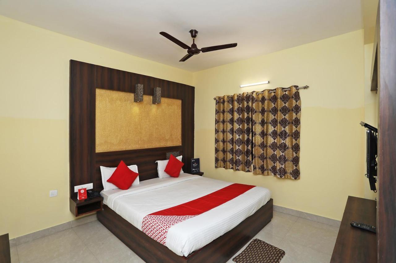 Oyo 15206 Hotel Sonar Gaon ปูรี ภายนอก รูปภาพ