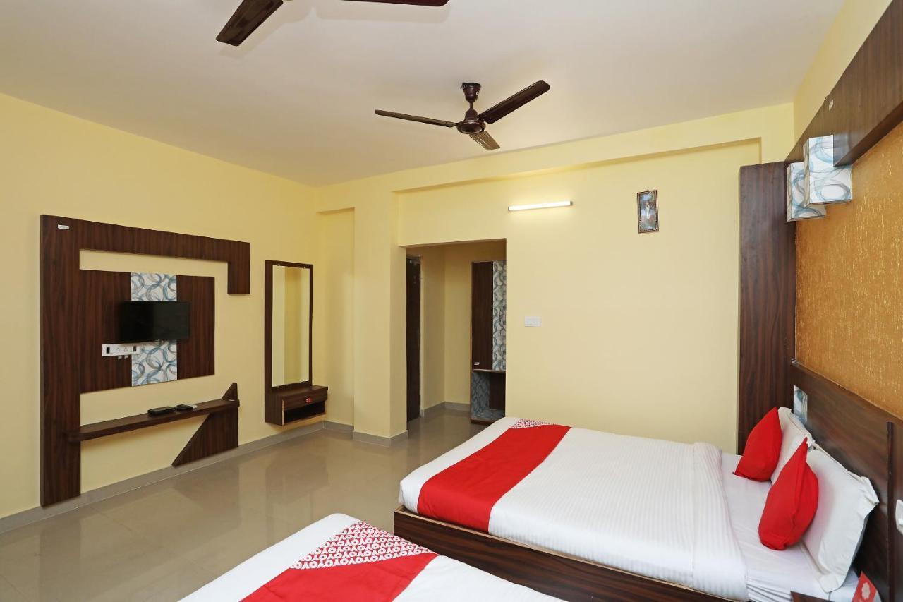 Oyo 15206 Hotel Sonar Gaon ปูรี ภายนอก รูปภาพ